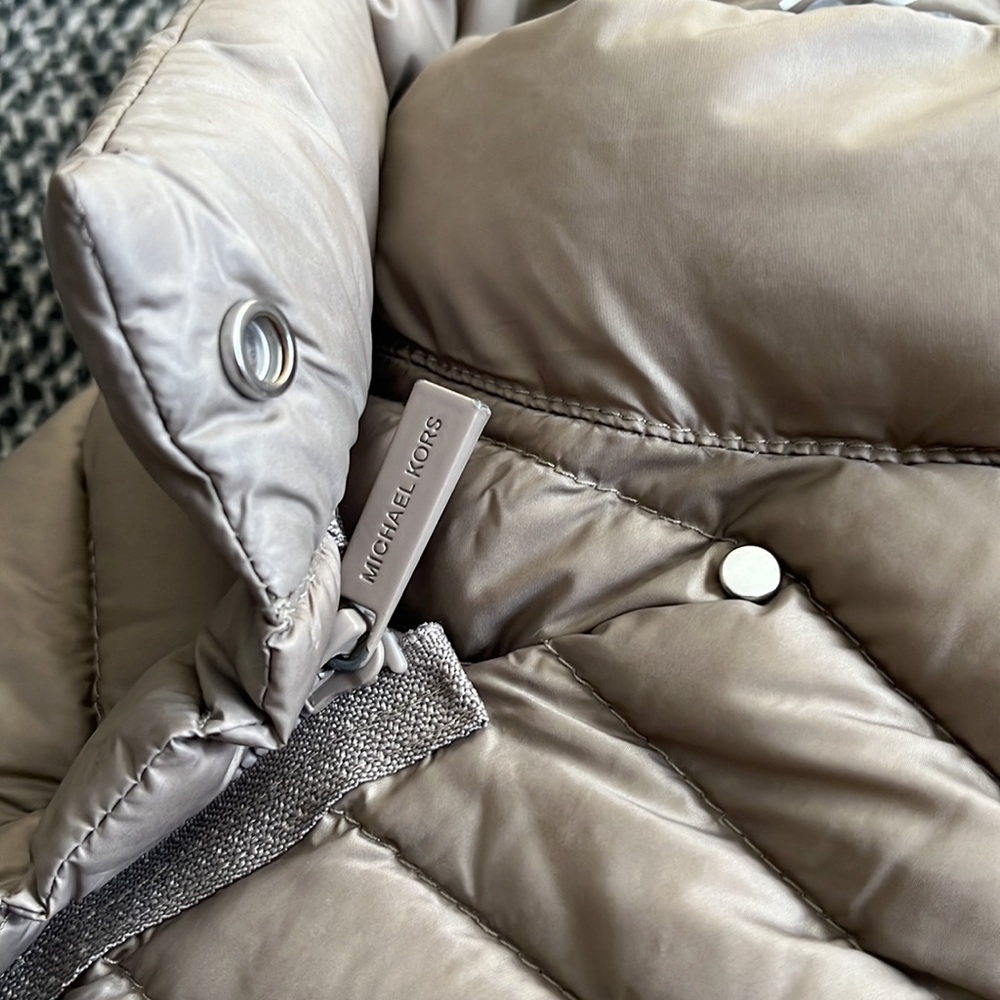 Michael Kors packable down jacket - Picture 7 of 7